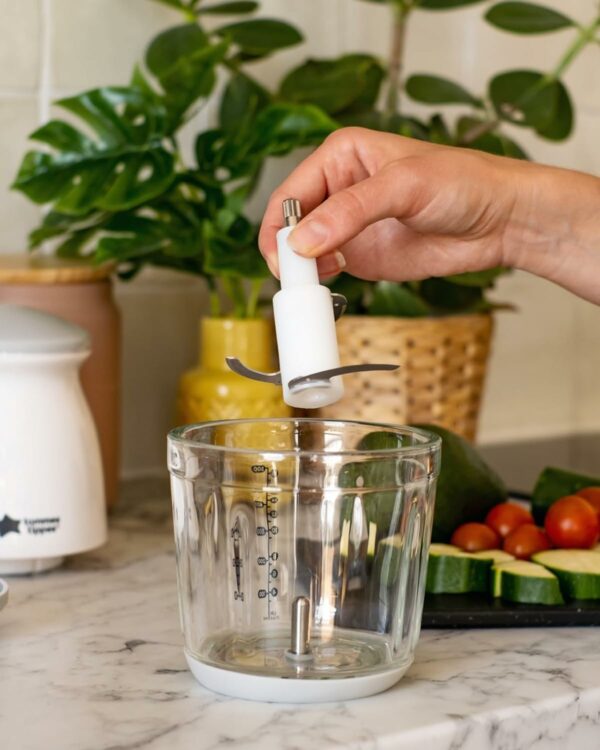 Tommee Tippee Quick-Chop Mini Baby Food Blender and Chopper - Image 11