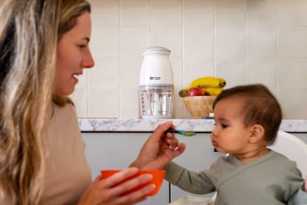 Tommee Tippee Quick-Chop Mini Baby Food Blender and Chopper - Image 10